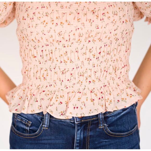 Sienna Sky Floral Pink Ruffle Blouse Crop Top 
Tiny flowers ruffle sleeves - Picture 2 of 6